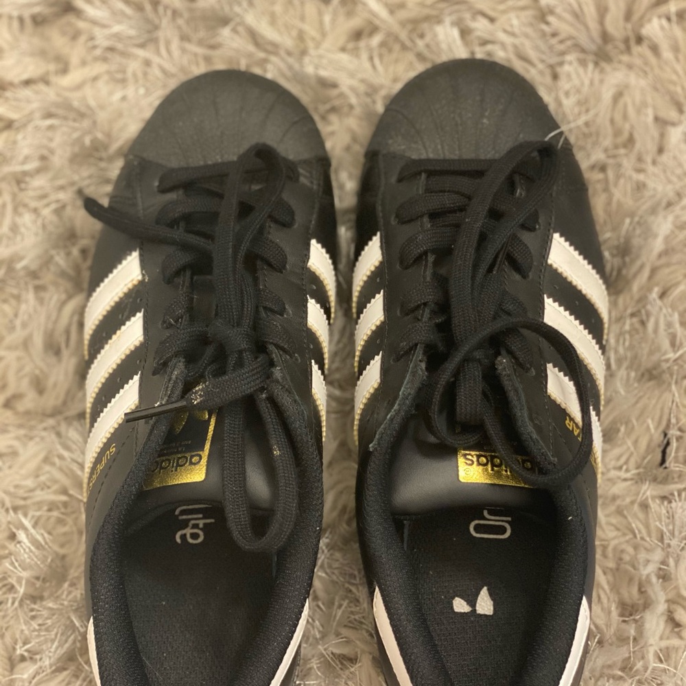 Adidas - Picture 3 of 6